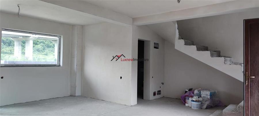 Comision 0%! Casa individuala semifinisata 110 mp utili, teren 400 mp in Luna.