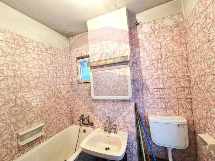 Apartament de vânzare 3 - 4 camere Zona P-ta Unirii Constitutiei Izvor