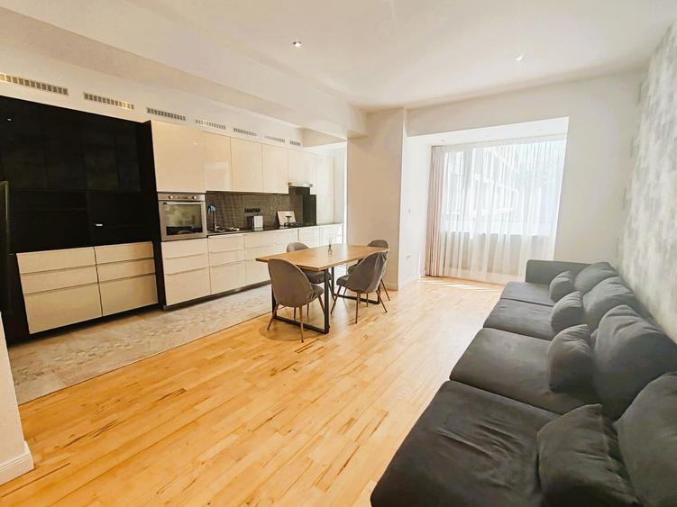 Apartament 3 camere Herastrau