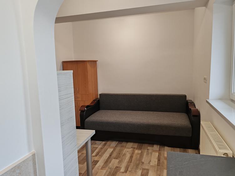 Garsoniera confort sporit, renovata zona Piata Tractorul