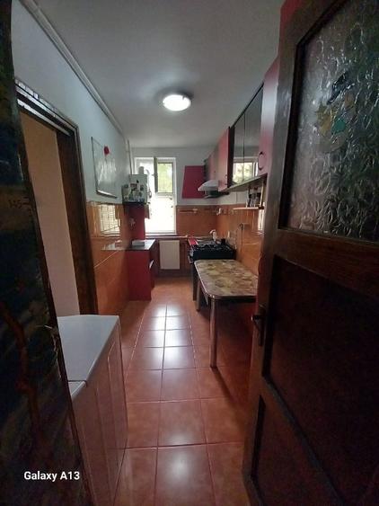 Apartament cu 3 camere de vanzare – Târgu Jiu, zona centrala