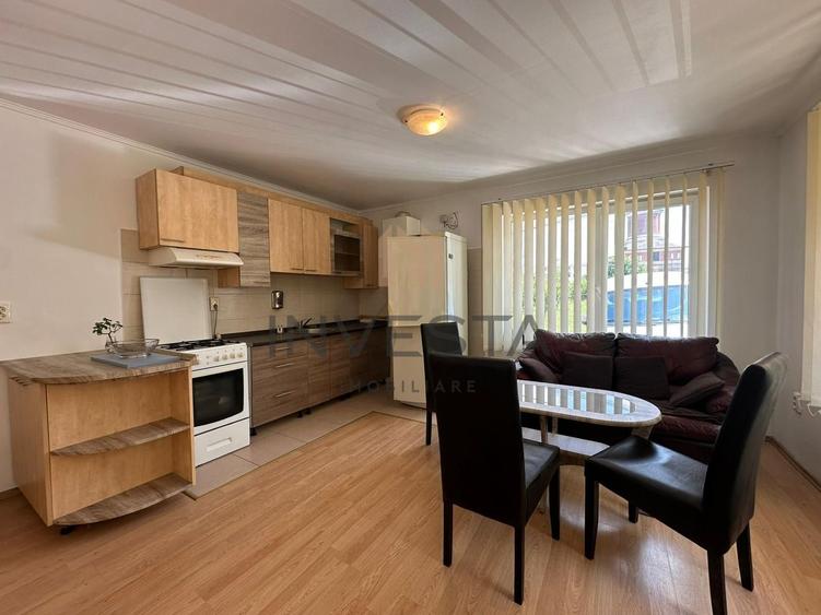 Apartament 3 camere cu terasa de 24 de metri in vila, zona Buna Ziua!