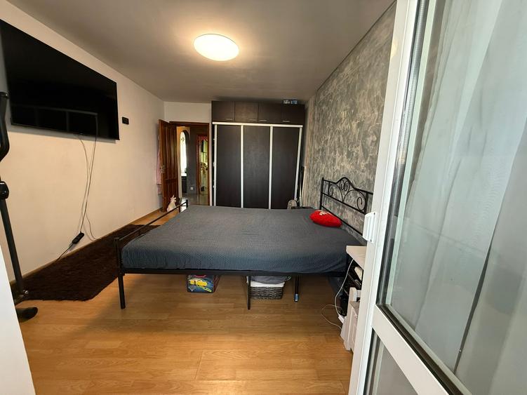 Apartament 3 camere de vanzare Mircea cel Batran