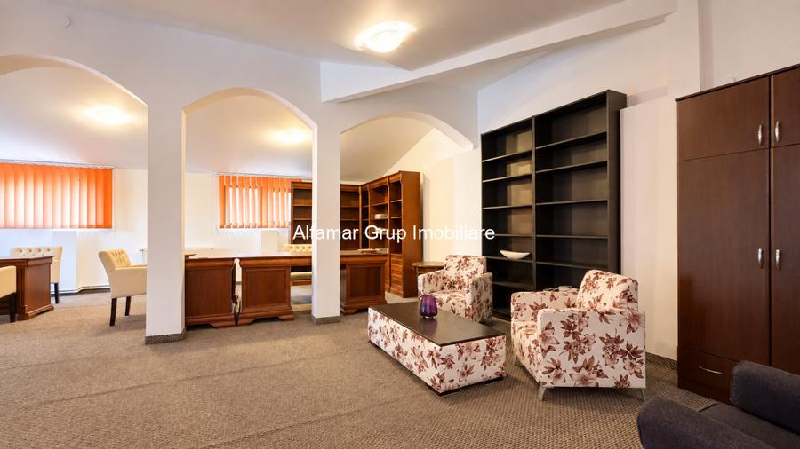 Casă 9 cam, renovată– medical/ beauty/ birouri– Sebastian