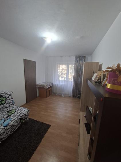 Apartament 2 camere, 32 mp, zona Valea Roșie