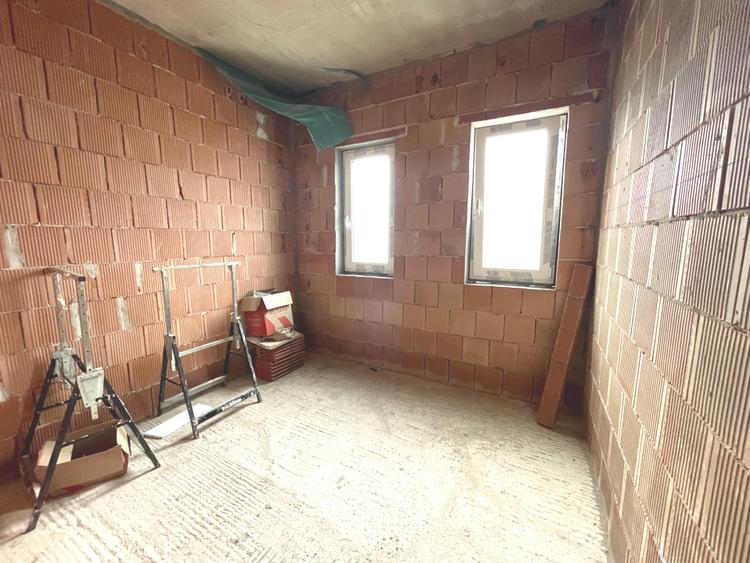Casă la gri, parter + mansardă | teren 535 mp | Zona Micesti