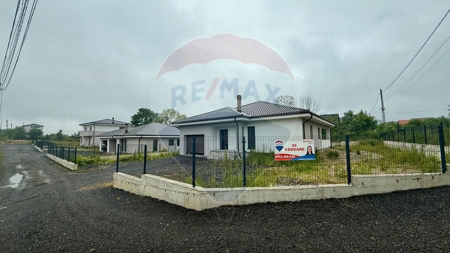 Casă modernă la cheie în Baia Sprie – 892 mp teren