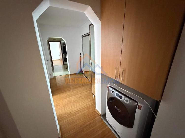 Apartament 3 camere zona Sebastian