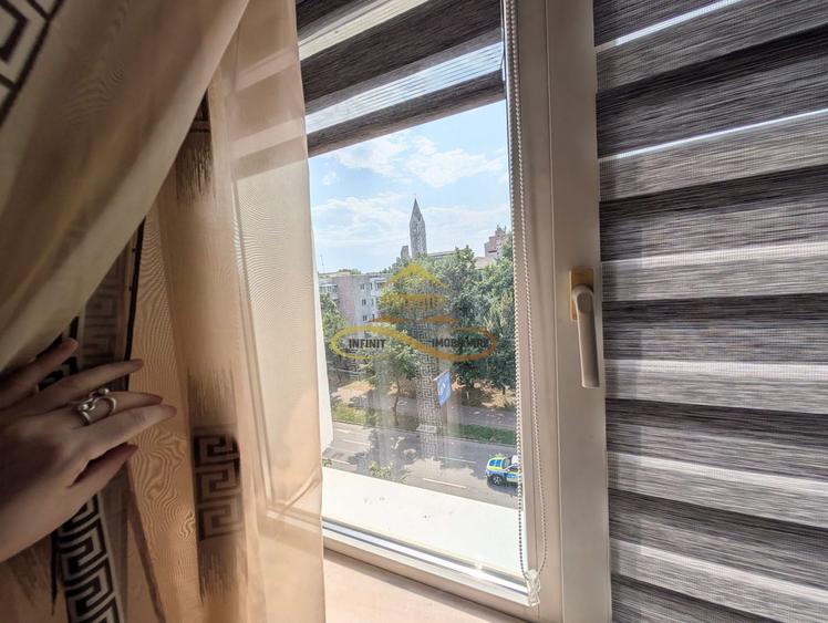 Apartament 3 camere decomandate, str.9 Mai