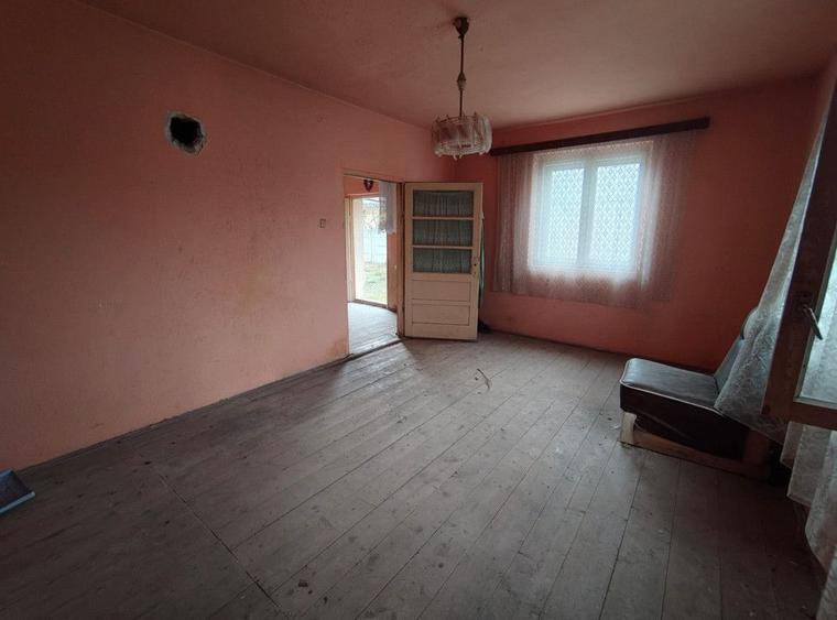 Teren 580 mp/ Casa veche 4 cam, zona Henri Coanda, COMISION 0%