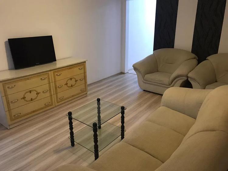 Apartament 3 camere, 68 mp, semidecomandat, balcon, zona Grand Arena