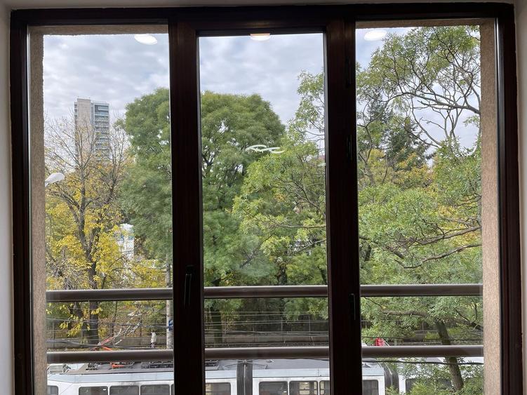 Apartament Renovat 4 Camere de Vanzare Parcare *Arcul de Triumf*