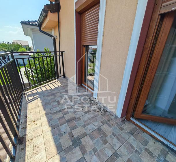 Duplex de vanzare cu 5 camere si 3 bai, mobilat si utilat, Dumbravita