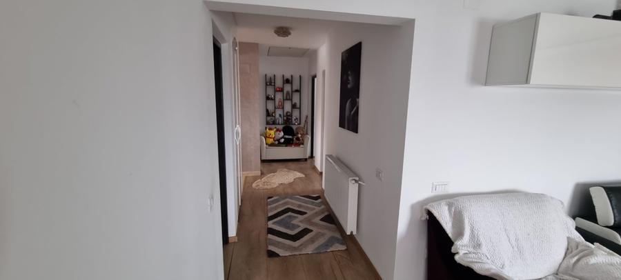 Casa cu etaj la cheie