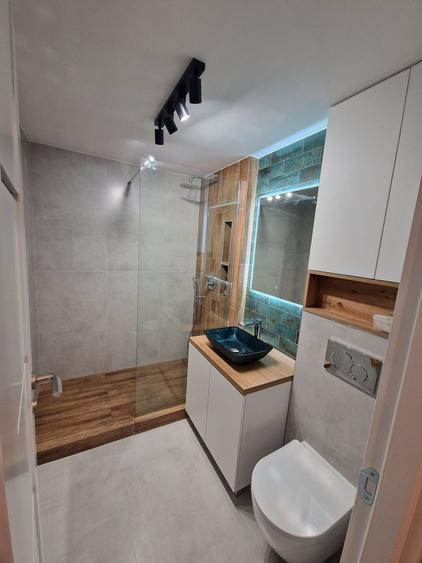 De Inchiriat 2 camere Decebal, decomandat, renovat recent