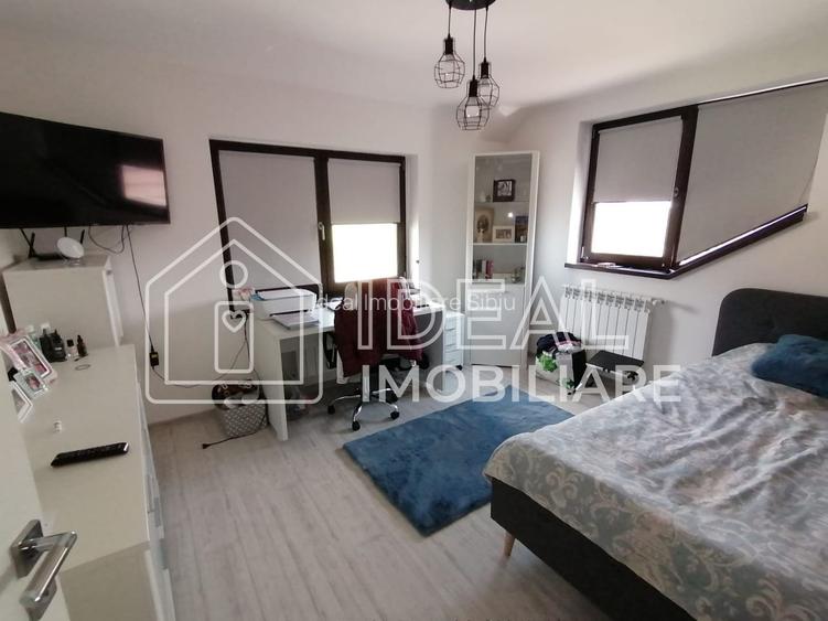 Casa moderna cu 4 camere, La  CHEIE in Poplaca - 11