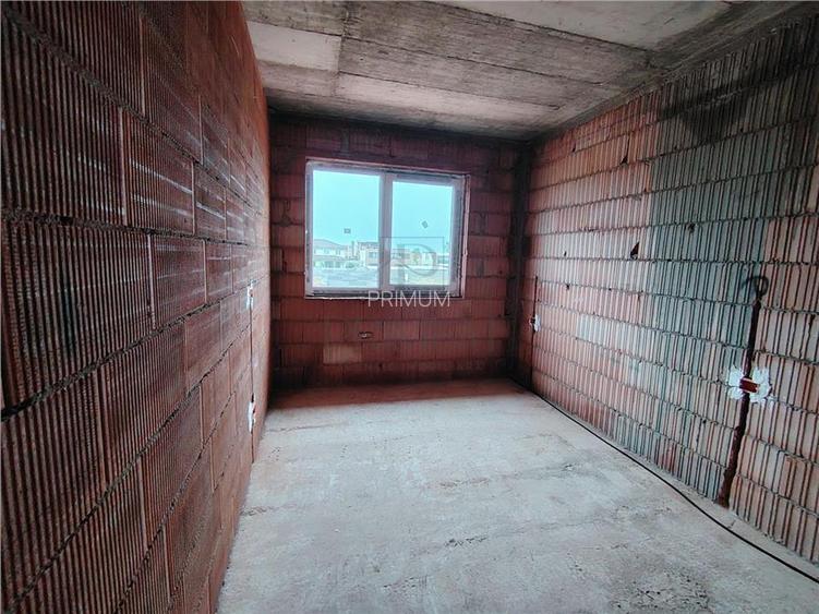DUPLEX SPATIOS - ASFALT - POSIBILITATE CARPORT - 7