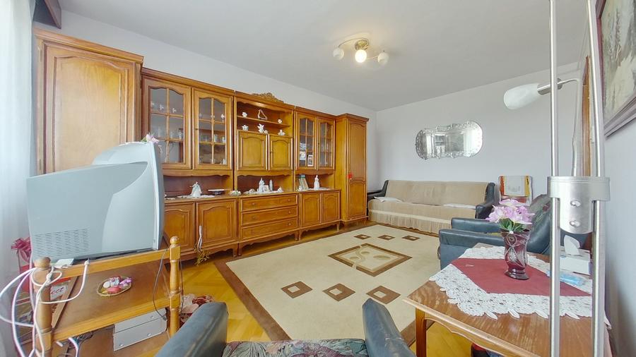 Apartament 3 camere, 73 mp utili, la 50 m de AFI Arad