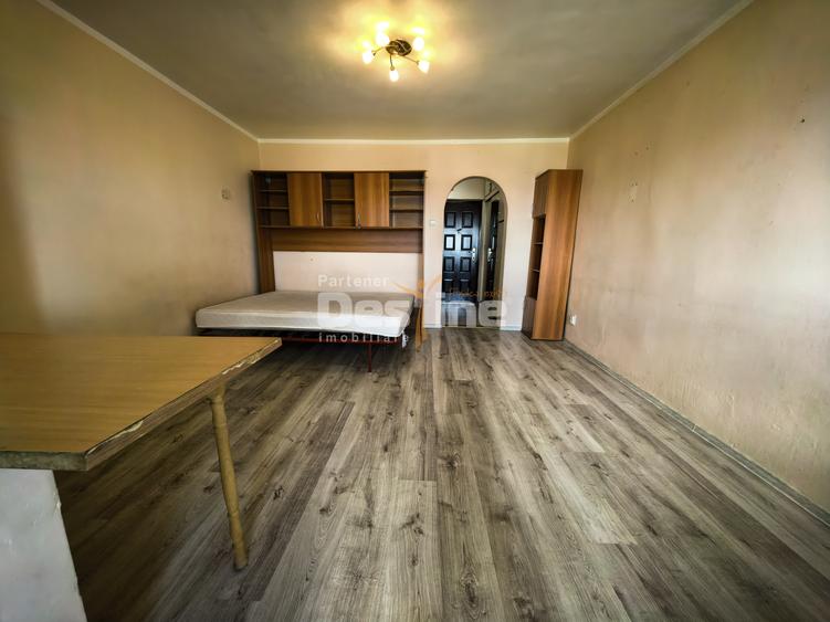 Apartament 1 Cameră 32 m, etaj intermediar, imobil cu lift