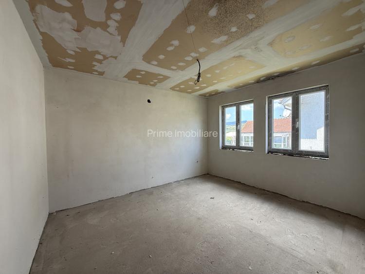 Casa semifinisata de vanzare | Cartier Recea | 604 mp teren| 104 mp utili. - 2