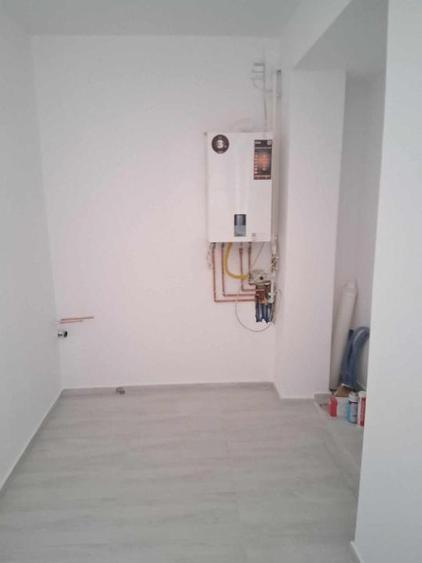 13 Septembrie-spatiul comercial stradal,renovat total,centrala termica