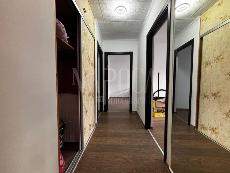 Apartament 4 camere de vanzare in Floresti