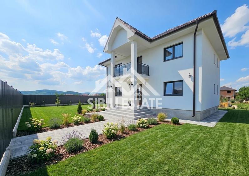 Casa 5 camere, TEREN MARE, pret BUN