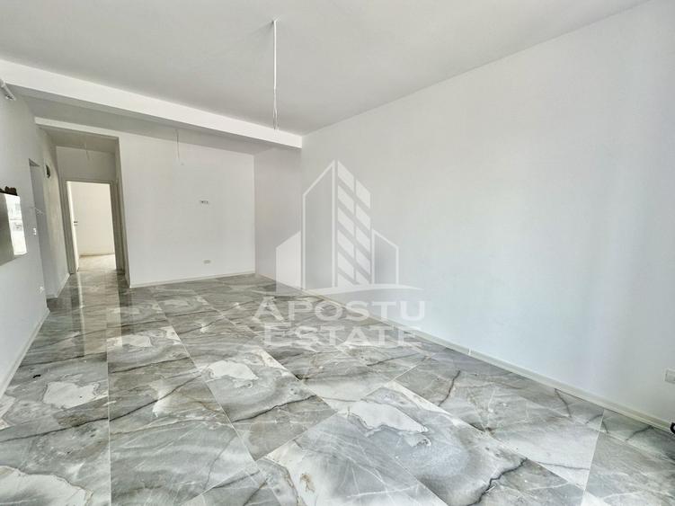 Apartament cu 2 camere, 2 balcoane, etaj 1, zona Planetelor