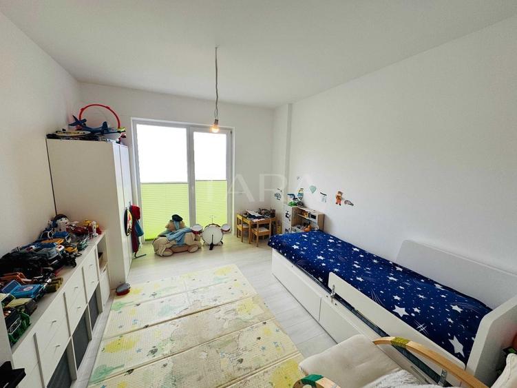 Apartament modern cu 4 camere, terasă panoramică de 38 mp.