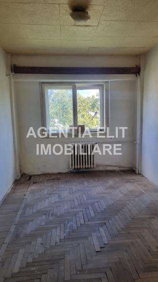 Apartament 3 camere, zona Bucovina