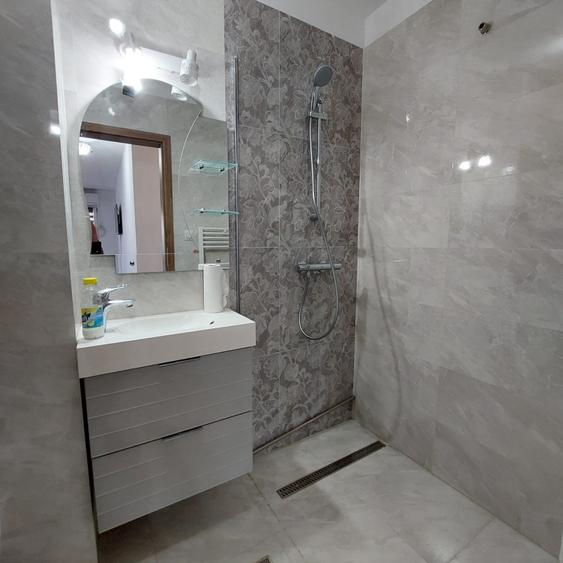 Apartament 3 camere, 70 mp, parcare exteriora, zona Metro!