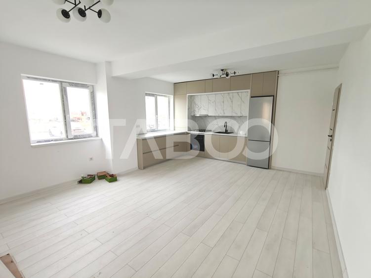 Apartament de vanzare cu 3 camere 2 bai si 2 balcoane in Sibiu