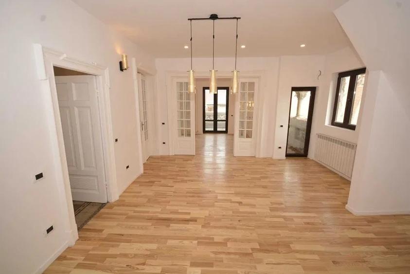 Apartament 4 camere de vanzare in vila zona Dorobanti - ASE, Bucuresti