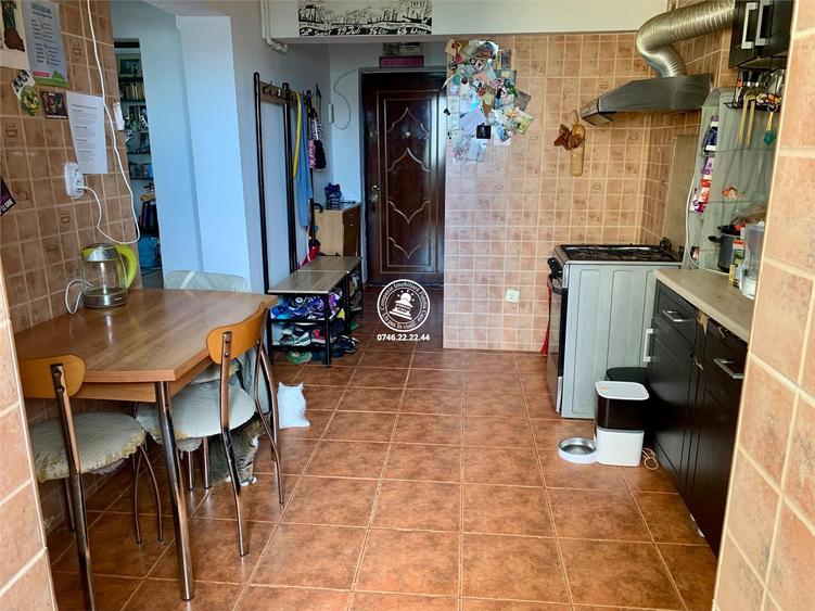 Apartament 3 camere Hala Centrala