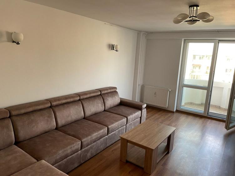 De inchiriat 3 camere Piata Alba-Iulia lux