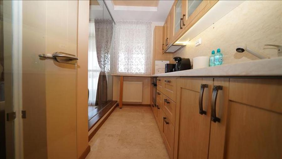 Apartament cu 3 camere, terasa generoasa si doua locuri de parcare, Ared