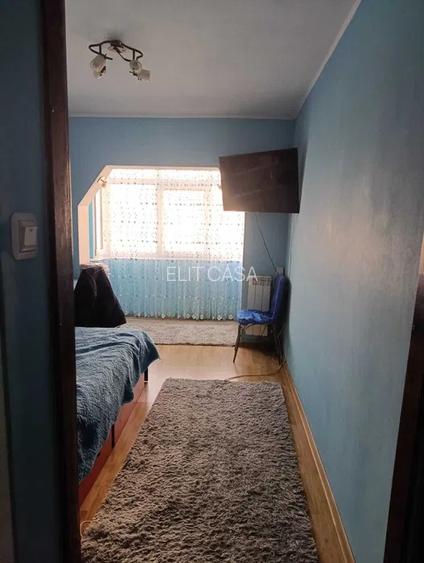 Apartament 3 camere decomandat, etajul 2/4, zona Metalurgie - 4