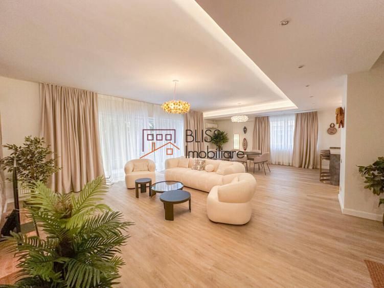 Duplex de Lux cu Grădină Privată și Parcare