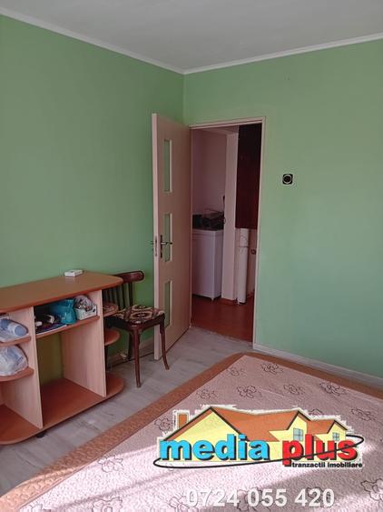 Apartament cu 3 camere decomandat Micro 20