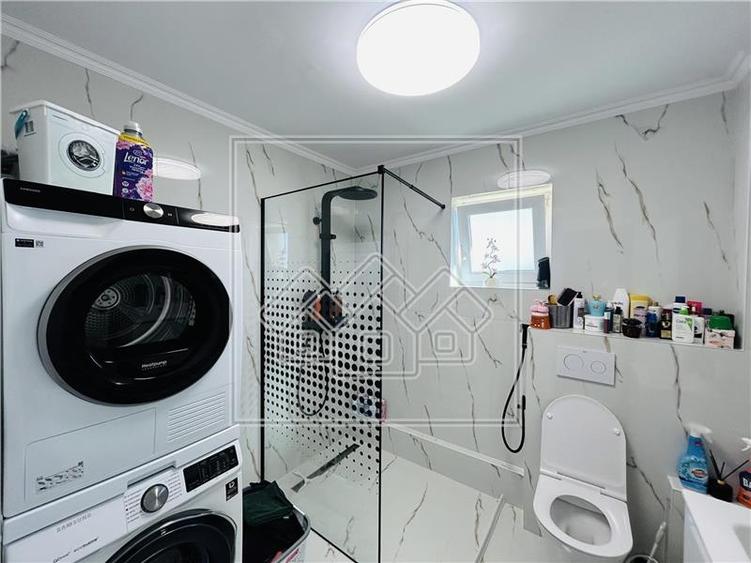 Ap cu 3 camere, 2 balcoane, pod pe toata suprafata - Selimbar