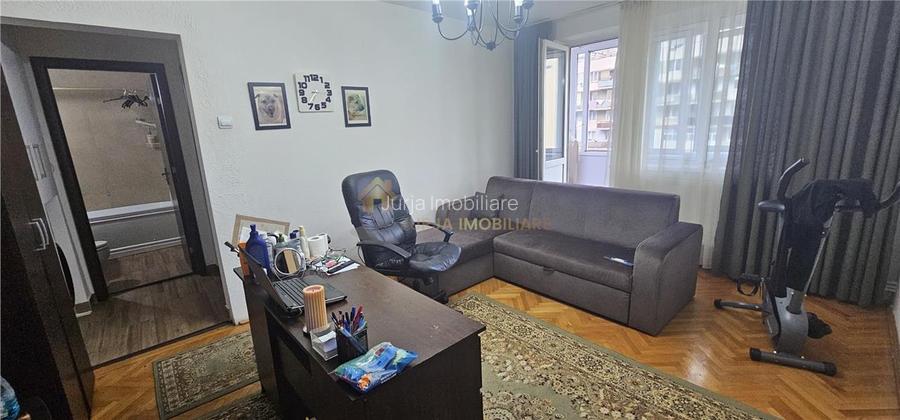 APARTAMENT 2 CAMERE 43 MP PLUS BALCON DE 10 MP ZONA MERCUR