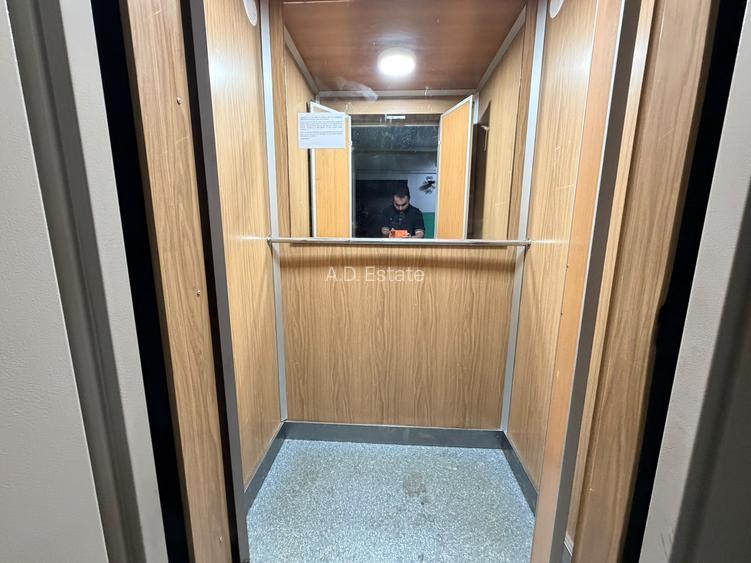 Titan 3 Camere Bloc 1972 Reabilitat 15 Min Metrou - 12