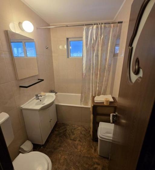 3 camere metrou Iancului de inchiriat