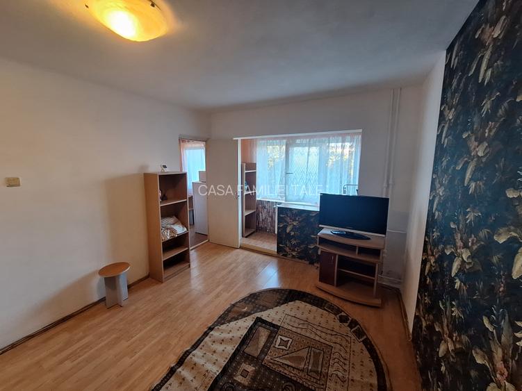 250 euro!!! Ap.cu 1 camera Et 3 cu centrala proprie Girocului