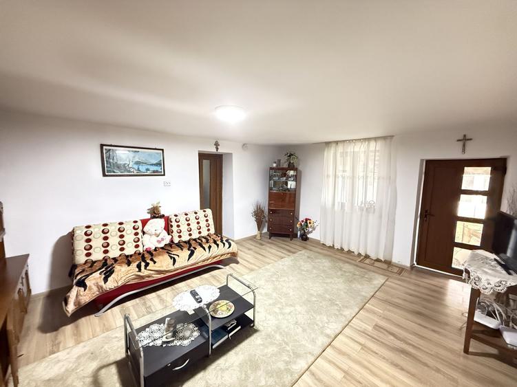 Casă de vânzare – Sântana