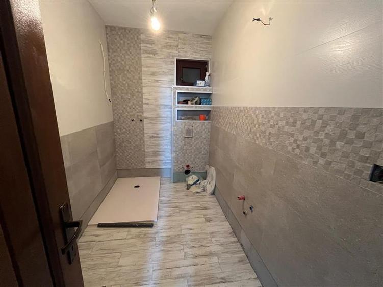Caransebes, Casa 7 Camere + Teren 600 Mp., Zona Pipirig