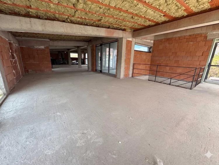 Spațiu comercial / birouri | 162mp | 5 parcări | zona Oncos / Muzeul Apei