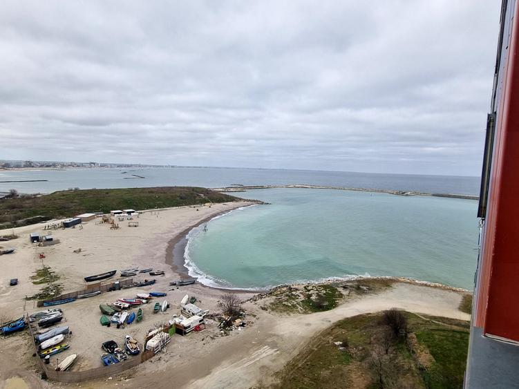 Faleza nord- apartament 2 camere transformat cu vedere la mare si lac