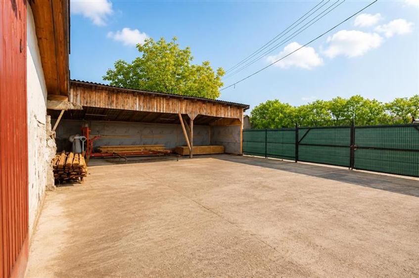 Spatiu comercial+afacere functionala: brutarie,rute de distributie,Ghelinta