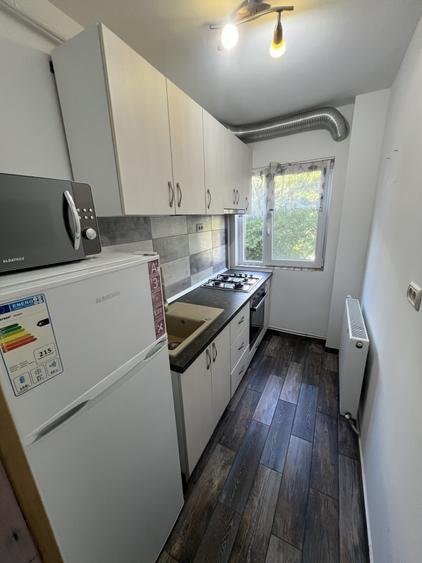 Apartament renovat, 2 camere, Universitate